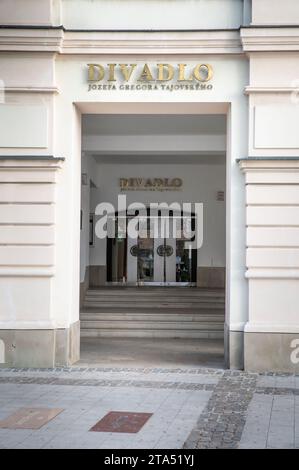 Zvolen, Slowakei - 26. November 2023 : das Jozef Gregor Tajovsky Theater ( Divadlo Jozefa Gregora Tajovskeho vo Zvolene). Zvolen. Slowakei. Stockfoto