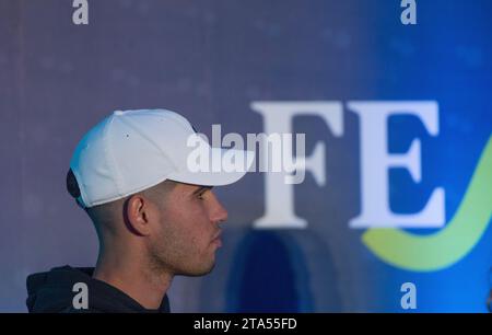 Mexiko-Stadt, Mexiko. November 2023. 28. November 2023, Mexiko-Stadt: Carlos Alcaraz aus Spanien spricht während einer Pressekonferenz vor dem Tennisfest GNP 2023 im Hayat Regency Hotel vor den Medien. Am 28. November 2023 in Mexiko-Stadt. (Foto: Carlos Tischler/ Credit: Eyepix Group/Alamy Live News Stockfoto