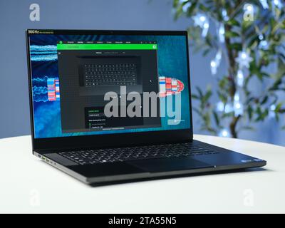 HCMC, VN - Dez. 2023. Raer Blade 15 Laptop Stockfoto