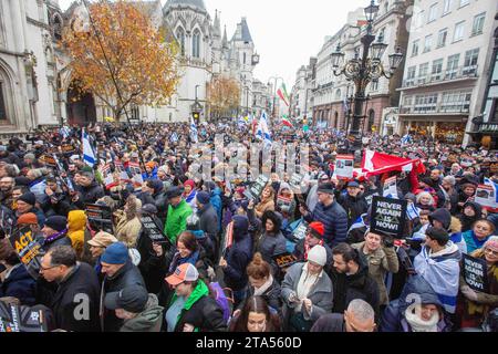 London, England, Großbritannien. November 2023. Zehntausende schlossen sich dem Nationalmarsch gegen Antisemitismus in London an. (Kreditbild: © Tayfun Salci/ZUMA Press Wire) NUR REDAKTIONELLE VERWENDUNG! Nicht für kommerzielle ZWECKE! Stockfoto