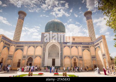 20. JUNI 2023, SAMARKAND, USBEKISTAN: Guri Amir oder Gur Emir ist ein Mausoleum des mongolischen Eroberers Amir Temur oder Tamerlane in Samarkand, Usbekistan AT Stockfoto