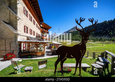 Rifugio Lavarella auf Alta über 1 Wanderroute, Badia, Italien Stockfoto