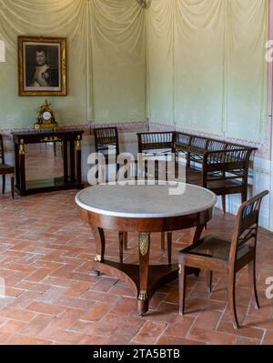 Portoferraio, Italien - 14. November 2023: Blick auf Napoleons Arbeitszimmer in der Villa San Martino Sommerresidenz seines Exils auf Elba Stockfoto