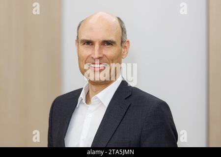 Nürnberg, Deutschland. November 2023. Steffen Kahnt, Geschäftsführer des Bundesverbandes der Spielwarenhändler (BVS) im Deutschen Einzelhandelsverband. Vermerk: Daniel Karmann/dpa/Alamy Live News Stockfoto