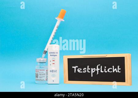 Stock- und Symbolbilder I 29.11.2023 Thema: Coronatest, Corona-Test, Corona-Test, Antigen-Test. Corona, Zahlen, Symptome, Impfung, neue Varianten, COVID-19 Hamburg Neugraben Hamburg Deutschland *** Stock- und Symbolbilder I 29 11 2023 Thema Corona-Test, Corona-Test, Corona-Test, Antigen-Test Corona, Zahlen, Symptome, Impfung, neue Varianten, COVID 19 Hamburg Neugraben Hamburg Deutschland Copyright: xLobeca/FelixxSchlikisx Credit: Imago/Alamy Live News Stockfoto