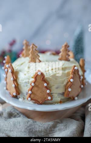 Köstliche Eierlikör-Lebkuchen-Tarte Stockfoto