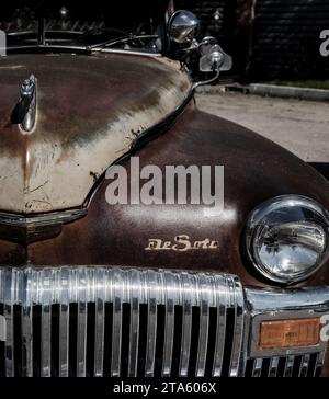 Minsk, Weißrussland, 29. November 2023 - Retro-Luxusauto DeSoto. American Vintage Auto Stockfoto