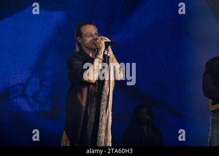 Neapel, Italien. Januar 2022. Filippo Maria Fanti, bekannt als Irama, ein italienischer Rapper, tritt live in Neapel auf der No Stress Tour 2023 im Palapartenope auf. (Foto: Francesco Cigliano/SOPA Images/SIPA USA) Credit: SIPA USA/Alamy Live News Stockfoto