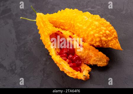 Sein lateinischer Name ist Momordica charantia L. und er gehört zur Familie der Cucurbitaceae und ist unter den Menschen als der potente Granatapfel bekannt. Turk Stockfoto