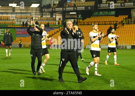 Burslem, Großbritannien, 28. November 2023. Andy Crosby, Manager von Port Vale, wurde 1-0 nach der Heimniederlage gegen Derby County aufgenommen Stockfoto