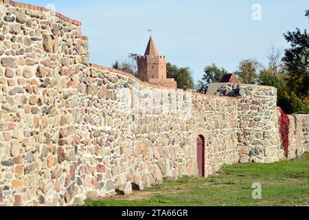 Trzcinsko-Zdroj, Polen.8. Oktober 2018. Alte städtische Gebäude in Trzcinsko-Zdroj in Westpolen - ehemals Bad Schönfliess Stockfoto