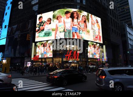 New York, USA - 28. Mai 2018: H&M-Geschäft in New York. Stockfoto