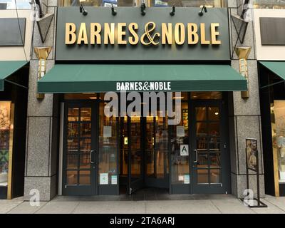 New York, USA - 9. Juni 2018: Barnes & Noble Buchhandlung in New York. Stockfoto