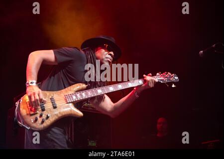 Glasgow, Schottland, Großbritannien. November 2023. Fotos von Doug Wimbish von Living Colour, der am 28. November 2023 in der o2 Academy in Glasgow auftritt Credit: Glasgow Green at Winter Time/Alamy Live News Stockfoto