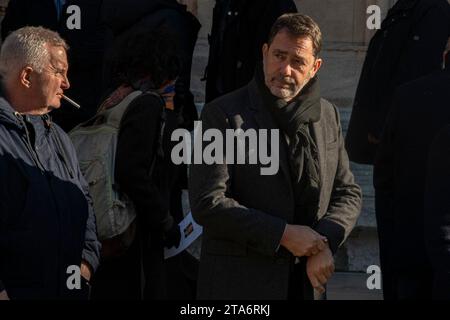 Lyon, Frankreich. November 2023. Christophe Castaner bei der Beerdigung des ehemaligen Bürgermeisters von Lyon und des ehemaligen Innenministers Gerard Collomb in der Kathedrale Saint-Jean in Lyon, Frankreich am 29. November 2023. Am Samstag starb der ehemalige Innenminister und frühe Unterstützer von Emmanuel Macron Gerard Collomb im Alter von 76 Jahren. 2022 gab er bekannt, dass er an Magenkrebs leide. Foto: Bony/Pool/ABACAPRESS.COM Credit: Abaca Press/Alamy Live News Stockfoto