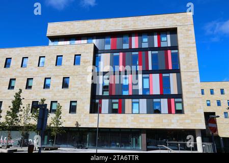 BRADFORD, Großbritannien - 11 Juli, 2016: Bradford College in Großbritannien. Bradford College wurde 1832 gegründet. Es hat ca. 25.000 Studenten. Stockfoto