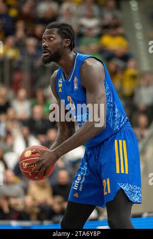 Ludwigsburg, Deutschland. November 2023. Christ Koumadje (Alba Berlin, #21), GER, MHP Riesen Ludwigsburg vs. ALBA Berlin, Basketball, Bundesliga, easycredit BBL, 9. Spieltag, Spielzeit 2023/2024, 26.11.2023, Foto: Eibner-Pressefoto/Sascha Walther Credit: dpa/Alamy Live News Stockfoto