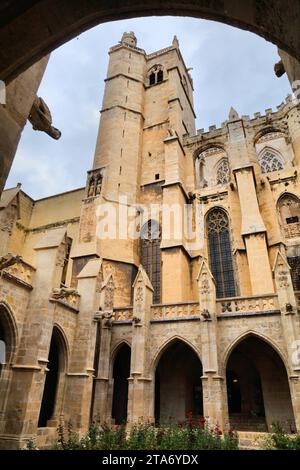 Die Kathedrale von Narbonne in Frankreich. Nationaldenkmal römisch-katholische Kirche, die den Heiligen Justus und Pastor gewidmet ist. Stockfoto