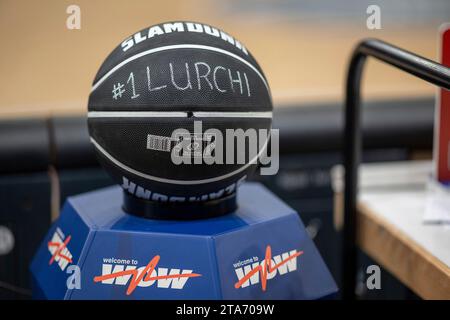 Ludwigsburg, Deutschland. November 2023. Lurchi Ball, GER, MHP Riesen Ludwigsburg vs. ALBA Berlin, Basketball, Bundesliga, easycredit BBL, 9. Spieltag, Spielzeit 2023/2024, 26.11.2023, Foto: Eibner-Pressefoto/Sascha Walther Credit: dpa/Alamy Live News Stockfoto