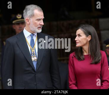 Madrid, Spanien. November 2023. König Felipe VI. Von Spanien und Königin Letizia 29. November 2023, nach der Eröffnung der Kongresssitzungen in Madrid. Foto Cézaro de Luca Credit: Cesar Luis de Luca/dpa/Alamy Live News Stockfoto