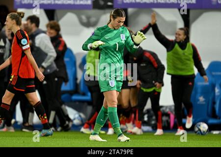 Leuven, Belgien. 31. Oktober 2023. Torhüterin Mary Earps (1) aus England, die am 4. Spieltag der UEFA Women's Nations League 2023-24 in der Gruppe A1 ein Fußballspiel zwischen der belgischen Frauennationalmannschaft, den Red Flames, und England verlor, das die Lionesses genannt wurde. am Dienstag, den 31. Oktober 2023, in Leuven, Belgien. Foto Stijn Audooren | Credit: Sportpix/Alamy Live News Stockfoto