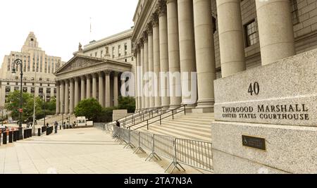 New York, USA - 10. Juni 2018: Gebäude des Thurgood Marshall Courthouse und des New York County Supreme Court. Stockfoto