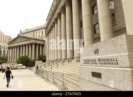 New York, USA - 10. Juni 2018: Gebäude des Thurgood Marshall Courthouse und des New York County Supreme Court. Stockfoto