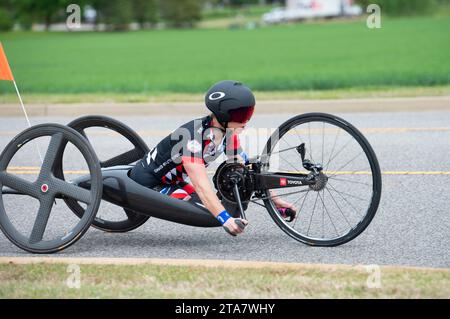 Die Paracyclistin Oksana Masters trainiert für das Zeitfahren vor den US Paracycling Open in Huntsville, Alabama Stockfoto