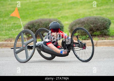 Die Paracyclistin Oksana Masters trainiert für das Zeitfahren vor den US Paracycling Open in Huntsville, Alabama Stockfoto