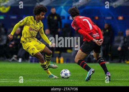 Karim Adeyemi von Borussia Dortmund wurde am 28. November 2023 während des Gruppenspiels der UEFA Champions League 2023/24 zwischen dem AC Mailand und Borussia Dortmund im San Siro Stadion in Mailand, Italien gezeigt Stockfoto