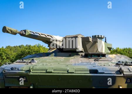 Ungarische Lynx Infanterie Kampffahrzeug (IFV) mit 30 mm Maschinengewehr Stockfoto