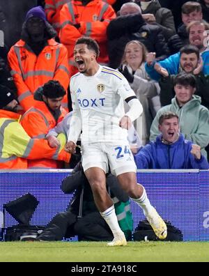 Georginio Rutter von Leeds United feiert das zweite Tor ihrer Mannschaft während des Sky Bet Championship Matches in Elland Road, Leeds. Bilddatum: Mittwoch, 29. November 2023. Stockfoto