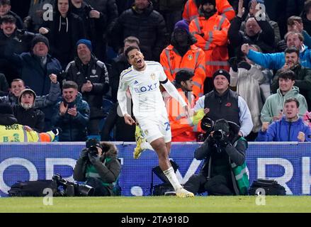 Georginio Rutter von Leeds United feiert das zweite Tor ihrer Mannschaft während des Sky Bet Championship Matches in Elland Road, Leeds. Bilddatum: Mittwoch, 29. November 2023. Stockfoto