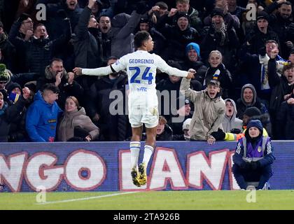 Georginio Rutter von Leeds United feiert das zweite Tor ihrer Mannschaft während des Sky Bet Championship Matches in Elland Road, Leeds. Bilddatum: Mittwoch, 29. November 2023. Stockfoto