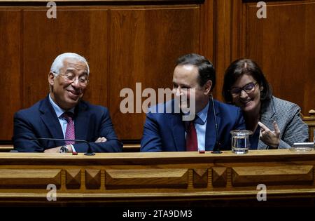 Lissabon, 11/29/2023 - Plenum der Versammlung der Republik - Abstimmung über den endgültigen Staatshaushalt 2024. António Costa und Mitglieder der Regierung. Stockfoto