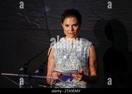 London, Storbritannien. November 2023. Schwedens Kronprinzessin Victoria hält eine Rede im National History Museum während eines von Business Sweden organisierten Gala-Dinners. London, Großbritannien, am 29. November 2023. Die Kronprinzessin und Prinz Daniel besuchen das Vereinigte Königreich vom 29. November bis 1. Dezember 2023. Foto: Christine Olsson/TT/Code 10430 Credit: TT News Agency/Alamy Live News Stockfoto