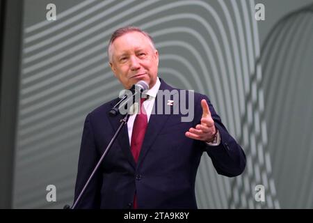 Sankt Petersburg, Russland. November 2023. Alexander Beglov, Gouverneur von St. Petersburg nimmt an der XXVII Internationalen Forum-Ausstellung russischer Industrieller Teil, die auf dem Expoforum in Sankt Petersburg stattfand. Quelle: SOPA Images Limited/Alamy Live News Stockfoto