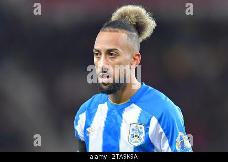 Huddersfield Town's Sorba Thomas während des Sky Bet Championship Matches zwischen Sunderland und Huddersfield Town im Stadium of Light, Sunderland am Mittwoch, den 29. November 2023. (Foto: Scott Llewellyn | MI News) Credit: MI News & Sport /Alamy Live News Stockfoto