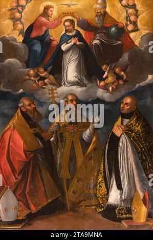 Vicenza - das Gemälde der Krönung der Jungfrau Maria mit dem Heiligen Benedicte, Gregor und Callus in der Basilica dei Santi Felice e Fortunato. Stockfoto