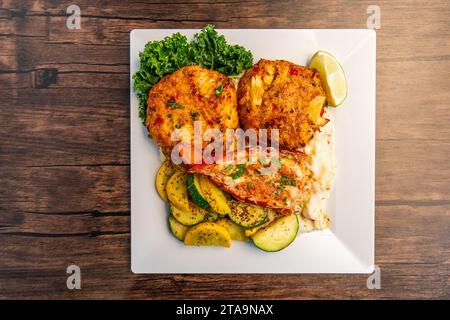 Krabbenkuchen mit Hummer Stockfoto