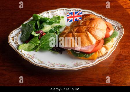 Sandwich mit Schinkenbrötchen Stockfoto