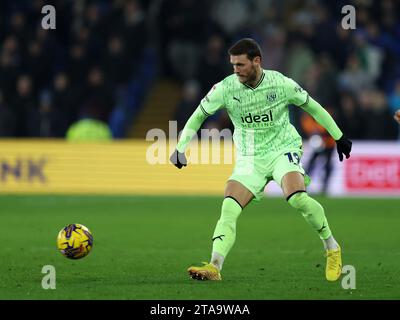 Cardiff, Großbritannien. November 2023. John Swift von West Bromwich Albion in Aktion. EFL Skybet Championship Match, Cardiff City gegen West Bromwich Albion im Cardiff City Stadium am Dienstag, den 28. November 2023. Dieses Bild darf nur für redaktionelle Zwecke verwendet werden. Nur redaktionelle Verwendung, Bild von Andrew Orchard/Andrew Orchard Sportfotografie/Alamy Live News Credit: Andrew Orchard Sportfotografie/Alamy Live News Stockfoto