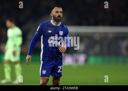 Cardiff, Großbritannien. November 2023. Manolis Siopis aus Cardiff City sieht zu. EFL Skybet Championship Match, Cardiff City gegen West Bromwich Albion im Cardiff City Stadium am Dienstag, den 28. November 2023. Dieses Bild darf nur für redaktionelle Zwecke verwendet werden. Nur redaktionelle Verwendung, Bild von Andrew Orchard/Andrew Orchard Sportfotografie/Alamy Live News Credit: Andrew Orchard Sportfotografie/Alamy Live News Stockfoto