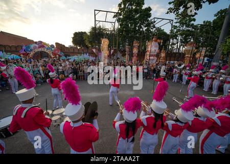 CHIANGMAI - 28. NOVEMBER 2023 : Loy Krathong oder Yee Peng Festival, das jährliche Festival, das am 28. November 2023 in Chiang-Mai, Thailand stattfindet. Stockfoto