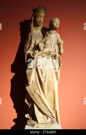 Jungfrau und Kind, wahrscheinlich von Gil de Siloe, um 1490, Alabaster Stockfoto