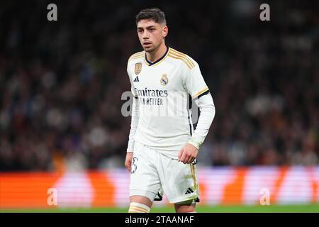 Madrid, Spanien. November 2023. Fede Valverde von Real Madrid spielte während des UEFA Champions League-Spiels Gruppe C zwischen Real Madrid und SCC Napoli am 29. November 2023 im Santiago Bernabeu Stadion in Madrid. (Foto: Bagu Blanco/PRESSINPHOTO) Credit: PRESSINPHOTO SPORTS AGENCY/Alamy Live News Stockfoto