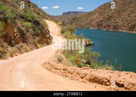 See von Apache, Apache Trail Scenic Byway, Tonto National Forest, Arizona Stockfoto