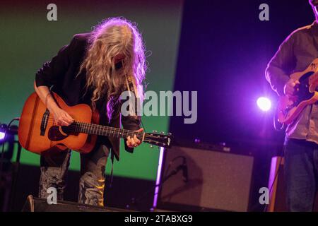 Pescara, Italien. November 2023. Patti Smith tritt am 29. November 2023 im Teatro Massimo in Pescara auf, Italien, als Teil ihrer „A Tour of Italian Days“-Tour. (Foto: Marco Zac/NurPhoto) Credit: NurPhoto SRL/Alamy Live News Stockfoto