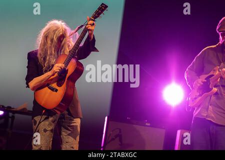 Pescara, Italien. November 2023. Patti Smith tritt am 29. November 2023 im Teatro Massimo in Pescara auf, Italien, als Teil ihrer „A Tour of Italian Days“-Tour. (Foto: Marco Zac/NurPhoto) Credit: NurPhoto SRL/Alamy Live News Stockfoto