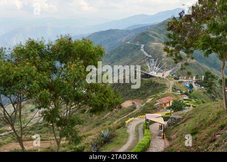 Aratoca, Santander, Kolumbien, 23. November 2022: Chicamocha National Park, Panachi, ein beliebtes Touristenziel mit spektakulärer Landschaft und Attraktionen. Stockfoto